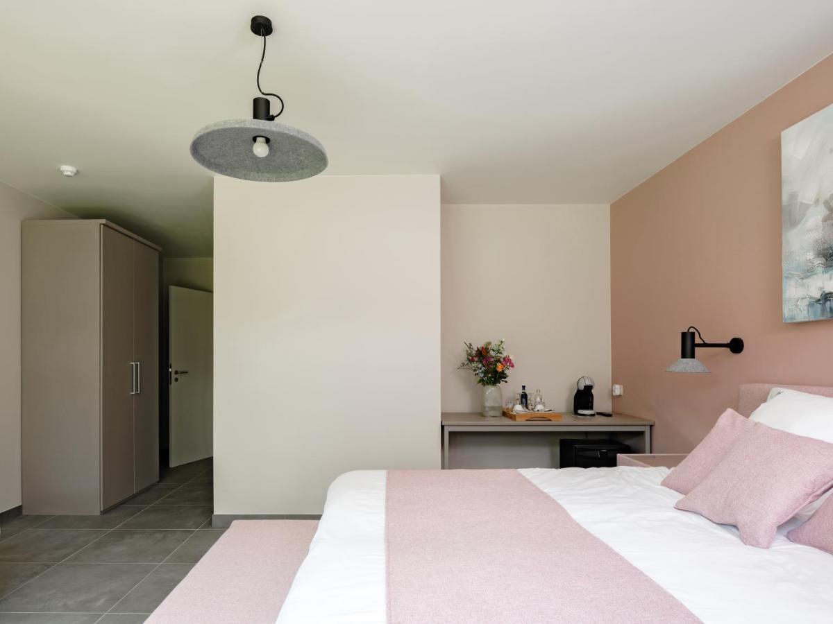 B & B St-Hubert Sint-Martens-Lennik Exterior photo